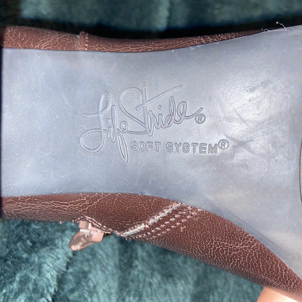 Life Stride brown leather botties